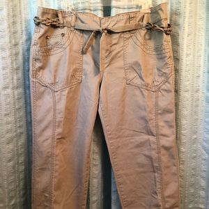 NEW DKNY Jeans Women’s Belted Khaki Cropped Capri Pants Size 14
